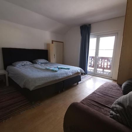 Bike Hostel 斯拉德明 外观 照片