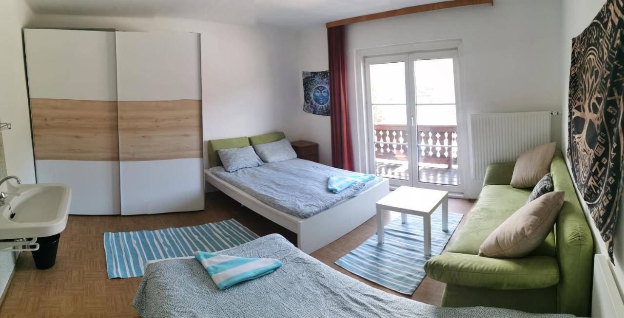 Bike Hostel 斯拉德明 外观 照片