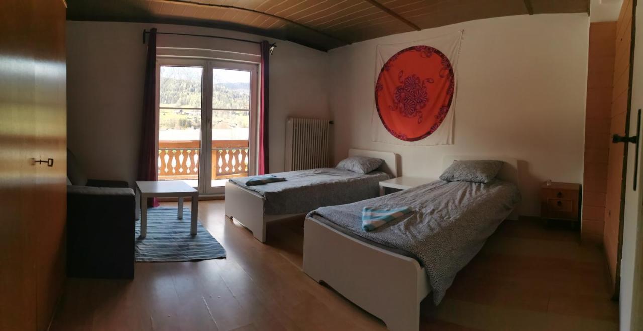 Bike Hostel 斯拉德明 外观 照片